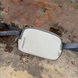 Lululemon Athletica Gray Belt Bag Minimalist Design